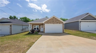 1304 Ingersoll Dr, Phenix City, AL 36867