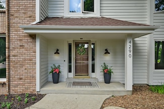 4290 S Coventry Rd, New Berlin, WI 53151