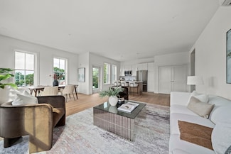 105 Sea St Unit 301, Quincy, MA 02169