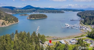 285 Cornet Bay Rd, Oak Harbor, WA 98277