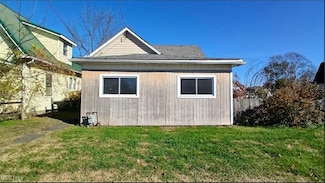 616 Putnam St, Parkersburg, WV 26101