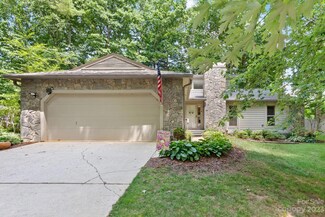 6 Holly Ridge Ct, Arden, NC 28704