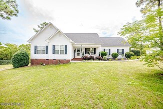 185 Dublin Ct, Whispering Pines, NC 28327