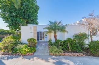 2204 Via Mariposa E Unit D, Laguna Woods, CA 92637