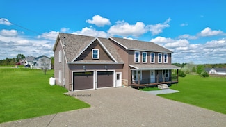 106 Amberside Dr, Hermon, ME 04401