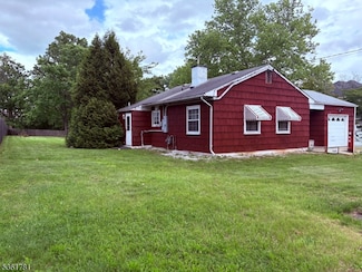 622 N Thompson St, Raritan, NJ 08869