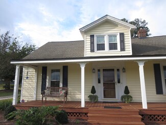 8488 Old 125 Rd, Enfield, NC 27823
