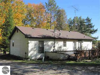 3137 Flynn Rd, Rose City, MI 48654