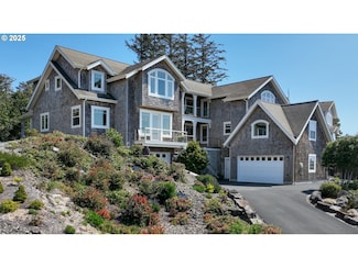 405 Fall Creek Dr, Tillamook, OR 97141