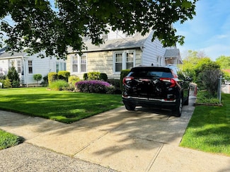 3611 204th St, Bayside, NY 11361