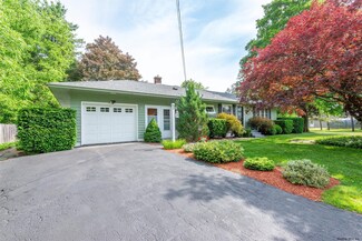 1283 Maple Hill Rd, Castleton On Hudson, NY 12033