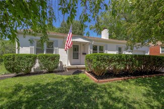 8016 Glenwood St, Overland Park, KS 66204
