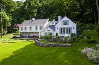 758 Valley Rd, New Canaan, CT 06840
