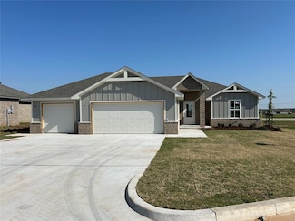 1212 Ariana St, Shawnee, OK 74804