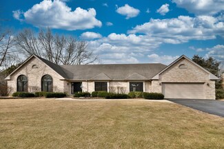 63 Mark Dr, Hawthorn Woods, IL 60047