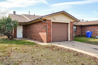212 Skylark Ct Unit 214, Norman, OK 73069