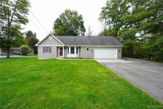 7334 Boston State Rd, Hamburg, NY 14075
