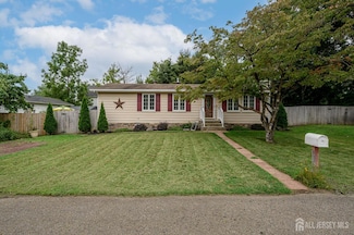 1 Washington Ave, Helmetta, NJ 08828