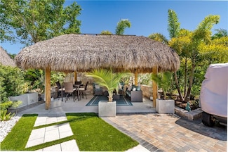 13570 Snapper Ln, Naples, FL 34114