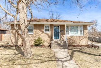 3340 Louise Dr, Lansing, IL 60438