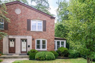 2920 Desplaines Ave, Riverside, IL 60546