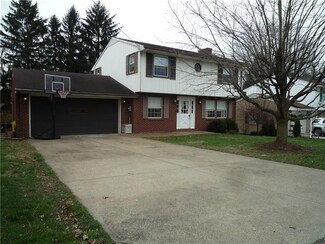 136 Melrose Dr, New Stanton, PA 15672