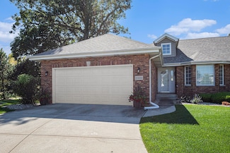 10888 Wachter Ct, Saint John, IN 46373