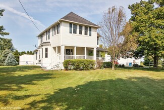 7102 N Vincennes Trail, Grant Park, IL 60940