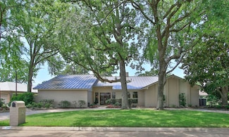 6002 Coral Ridge Rd, Houston, TX 77069