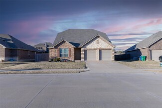 222 Hackney St, Waxahachie, TX 75165
