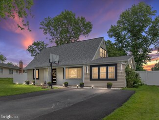 13222 Parson Ln, Fairfax, VA 22033