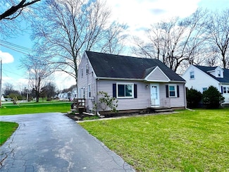 2431 Westside (Down) Dr, Chili, NY 14514