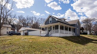 521 N 10th St, Atchison, KS 66002