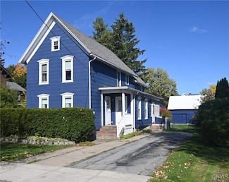 541 John St, Clayton, NY 13624