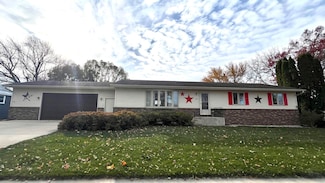 517 E Jefferson St, New Hampton, IA 50659