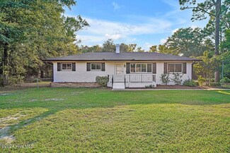 322 Green Meadows Dr, Wilmington, NC 28405