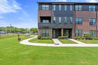 2830 Addison Park Ln, Fort Worth, TX 76110