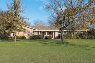 119 Burkett Ln, Red Oak, TX 75154