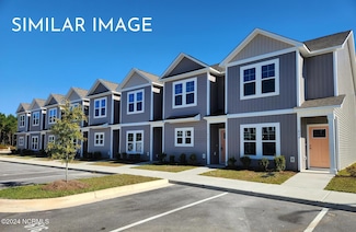 165 Loren Rd, Hubert, NC 28539