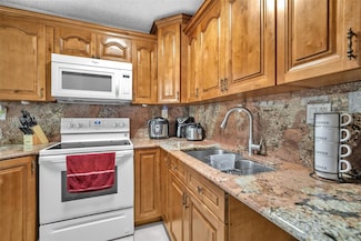 295 NW 72nd Ave Unit 401, Miami, FL 33126