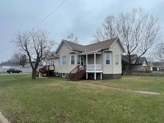 2501 17th Ave, Menominee, MI 49858