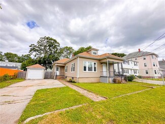 20 Warwick Rd, Pawtucket, RI 02861