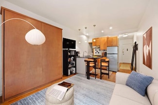 312 W 23rd St Unit 3 E, New York, NY 10011