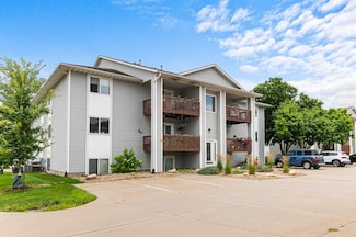 120 Shannon Dr Unit 4, North Liberty, IA 52317