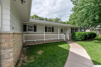 3701 Groves Rd, Bellevue, NE 68147