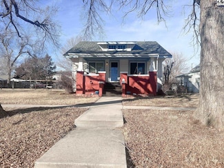 121 N Pine St, Pratt, KS 67124