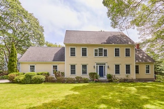 10 Thistleberry Ln, York, ME 03909
