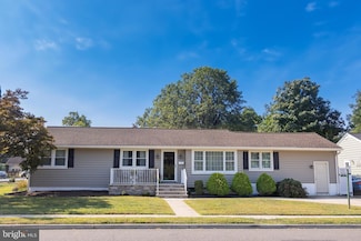 19 Macon Dr, Trenton, NJ 08619