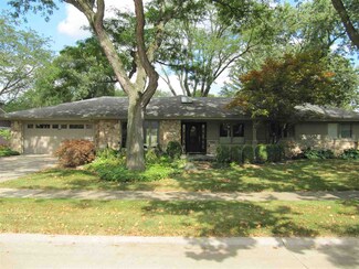 5515 Indiana Ave, Fort Wayne, IN 46807