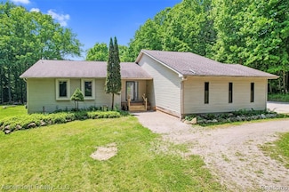 5735 Belle River Rd, Imlay City, MI 48444
